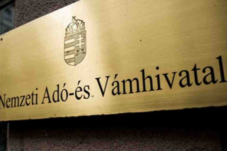 Így változik a NAV ügyfélszolgálatának nyitvatartása