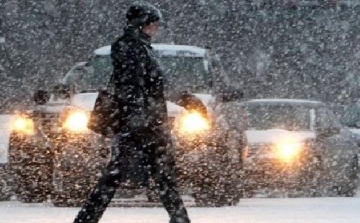 Tizennyolc települést zárt el a hó, több tucat út járhatatlan