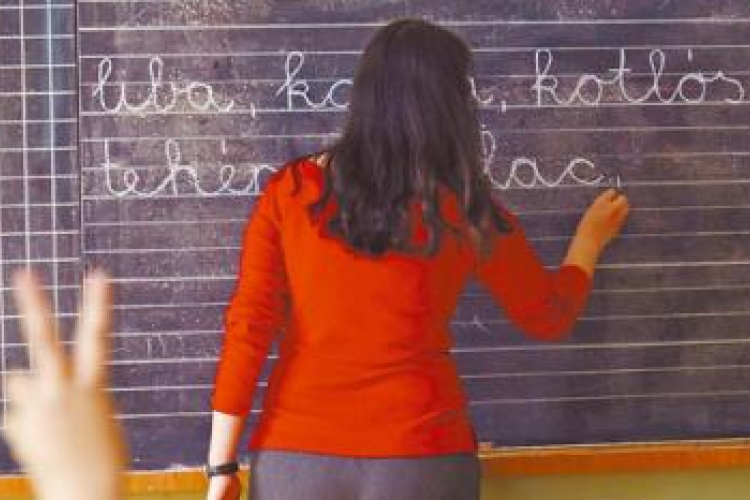 Emmi: a munkabéke megőrzése a gyerekek, a szülők és a pedagógusok érdeke is