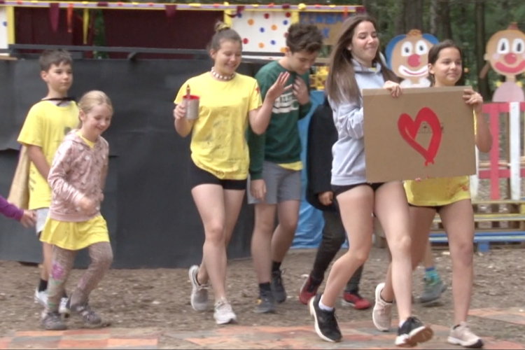 Cirkuszi hangulat a táborban