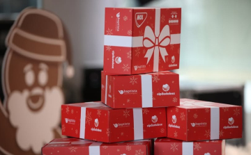 Több mint 62 ezer cipősdoboz ajándékot gyűjtött a Baptista Szeretetszolgálat