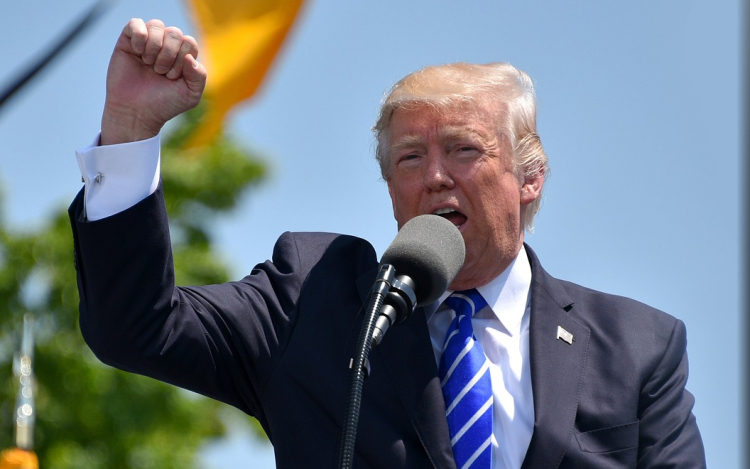 Trump jelentősen emelné az Indiára kiszabott vámokat, az orosz olaj továbbértékesítése miatt