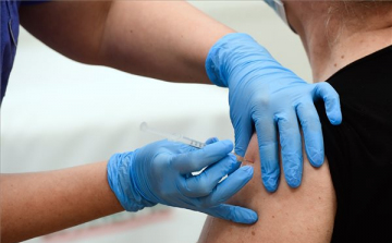 Tanulmány: az influenzaoltás védhet a Covid-19 súlyos követkeményeitől