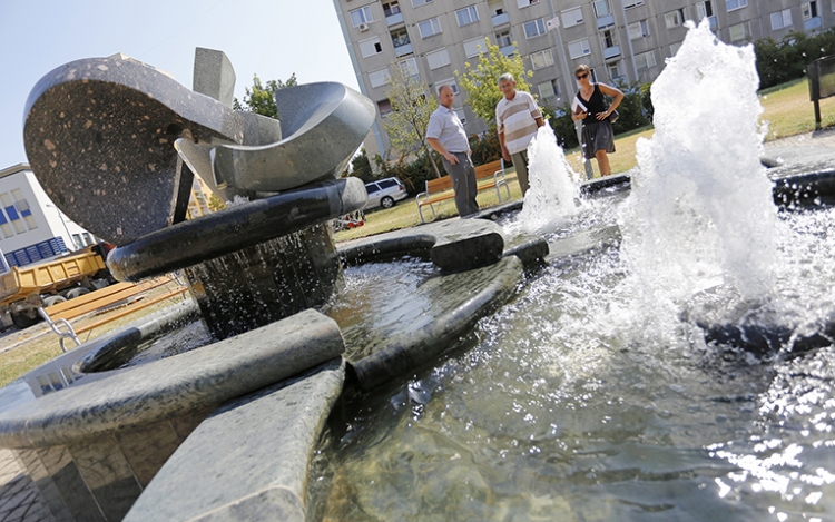 Újra üzemel Adyvárosban, a Kuopio parkban a szökőkút