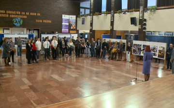 Diákok sajtófotóiból nyílt kiállítás Győrben