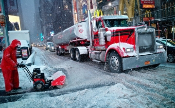 Hat amerikai államban hirdettek szükségállapotot a téli vihar miatt