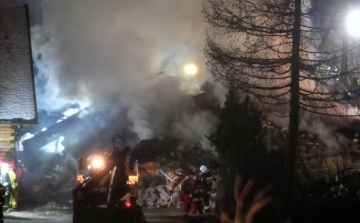 Gázrobbanás egy lengyel üdülőközpontban, két gyerek meghalt