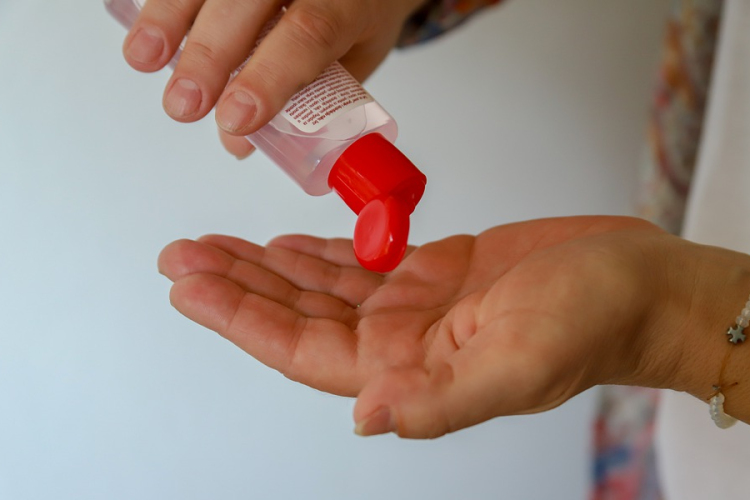 Közel 70 fertőtlenítő hatású terméket vizsgáltak be