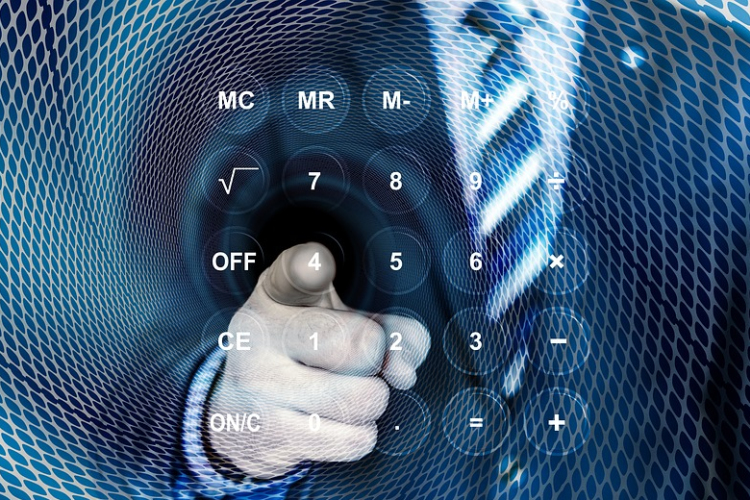 Ki kell építeniük az online számlázás rendszerét július 1-től a vállalkozásoknak 