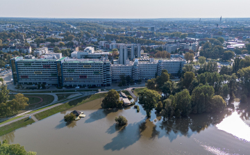 Vasárnap 7 méteren tetőzhet Győrnél a Mosoni-Duna