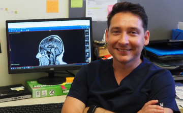 Új osztályvezető főorvosa van az idegsebészetnek