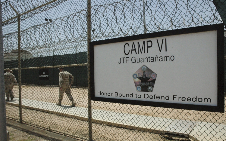Amerikai szenátorok Guantánamóra küldenék az Iszlám Állam terroristáit 