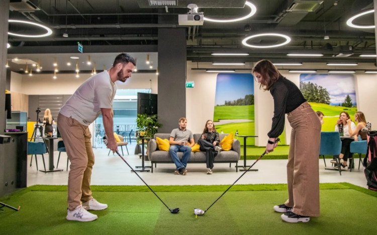 Golfkurzust indít a győri egyetem