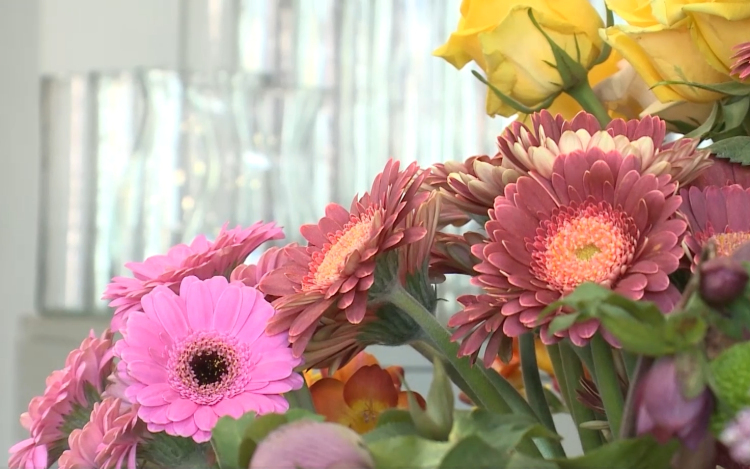 Már készülnek a nőnapra a virágboltok