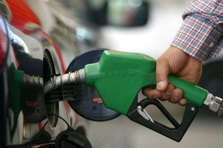 Emelkedik a benzin ára szerdától