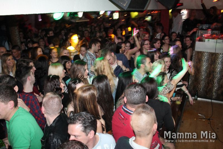 2013.03.08.Mamma Mia Nőnapi Hétvége  Király Vktor (2) Fotók:árpika