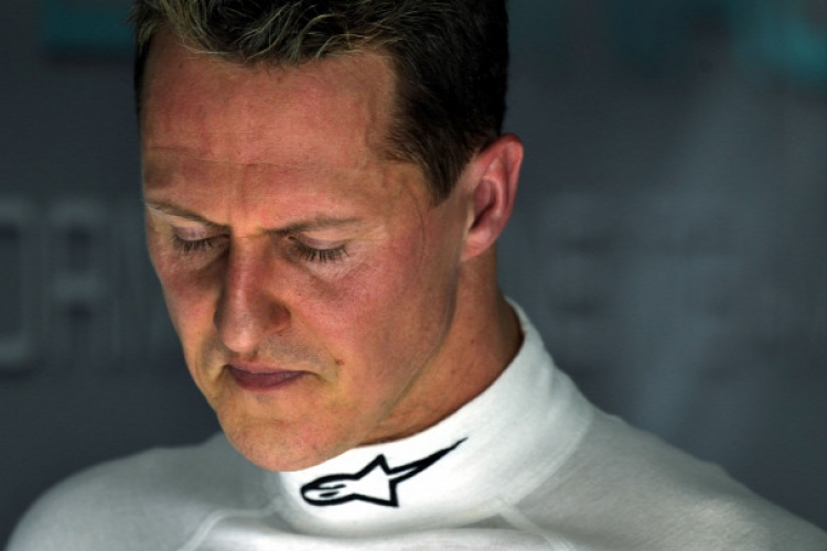 Titkos őssejtkezelést kap Michael Schumacher, Párizsba szállították