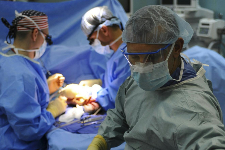 Itt a friss várólista: tovább nőtt a műtétre várók száma