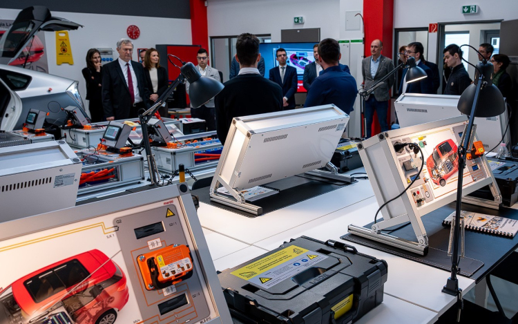 A cél az energiafüggetlenség: Zalaegerszegen fejlesztett a győri egyetem