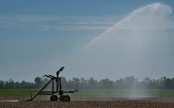 Nagy István: ingyen biztosítja a kormány a gazdáknak az öntözővizet