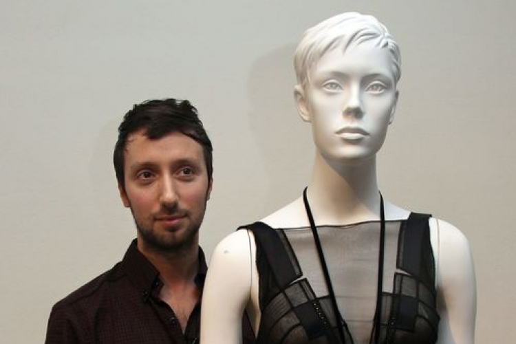 Anthony Vaccarello veszi át Yves Saint Laurent divatház kreatív irányítását