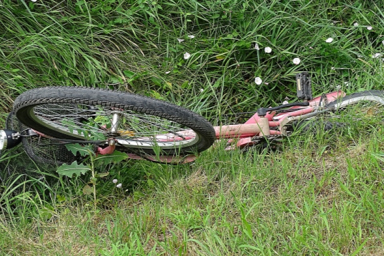 15 métert repült egy biciklis, miután elgázolták