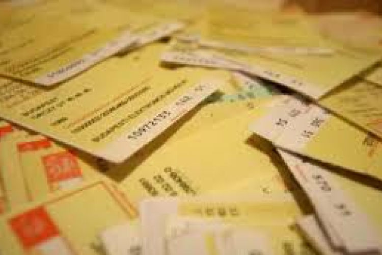 Fidesz: a szocialista kormányok duplázták meg a rezsit és csökkentették a béreket