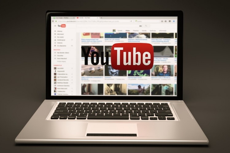 Ötvenezer, terrorista propaganda videót távolított el a YouTube