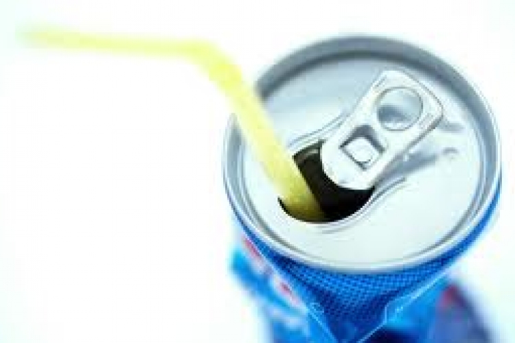 Veszélyes a tinédzserekre az alkohol-energiaital párosítás