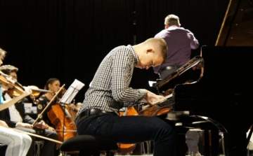 Győri fiatal lett harmadik a Nizzai Nemzetközi Zongoraversenyen