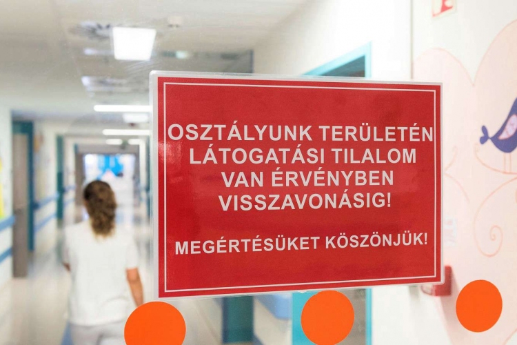 Látogatási tilalmat rendeltek el két kórházban is, tart az influenza-járvány