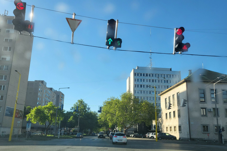 Már működnek a lámpák a Bartók-Szigethy kereszteződésben