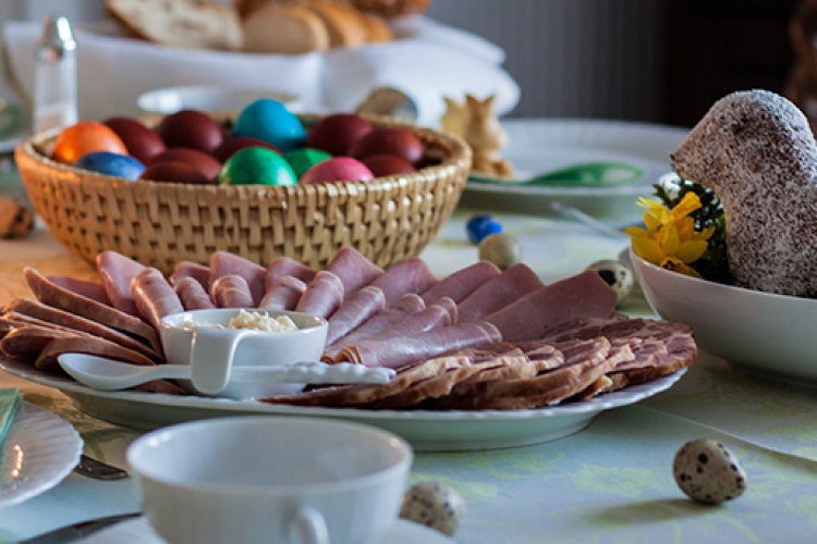 Táplálkozási tanácsok Novák Pétertől-21. rész: Húsvéti körmenet az asztal körül