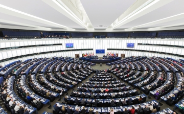 A menekültüggyel kapcsolatban szólaltak fel magyar EP-képviselők