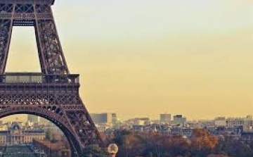 Merénylet Párizsban: 128 embert öltek meg terroristák