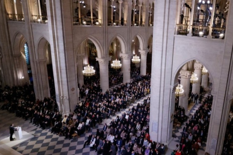 Öt és fél évvel a tűzvész után megnyílt az újjáépített párizsi Notre-Dame