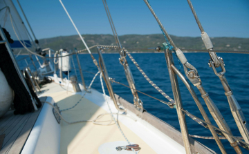 Kékszalag – a Széchenyi István Egyetemmel együttműködve ebben az évben is minden hajón lesz nyomkövető