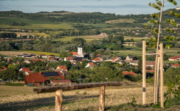 Ismét önálló hivatala van Écsnek