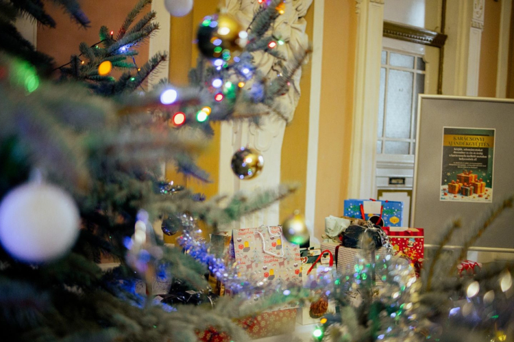 Városházi karácsony: ajándékokat gyűjtöttek