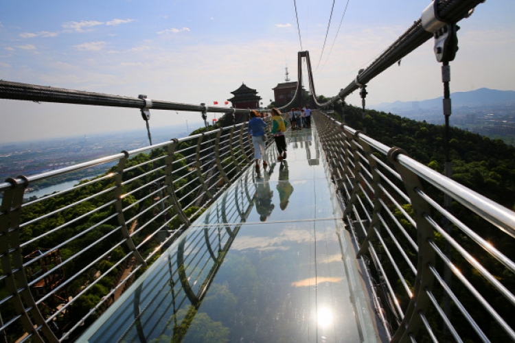 Kína turistahelyeinek egyharmada újra várja a látogatókat