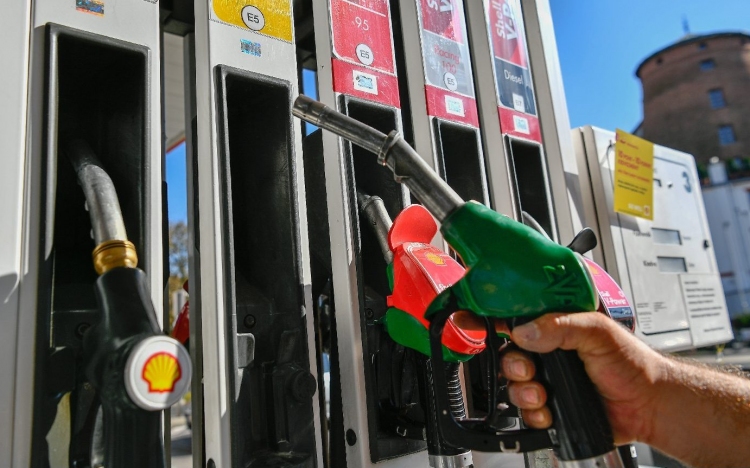 350-en jelezték, hogy gázolajat tankoltak a Shell-kútnál