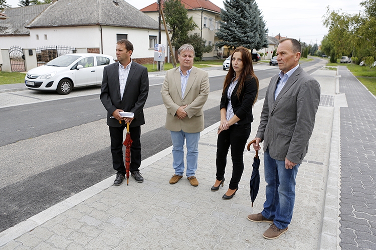 Új parkolók Ménfőcsanakon 