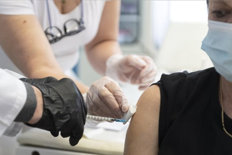 Januárban minden csütörtökön, pénteken és szombaton lesz oltási akció