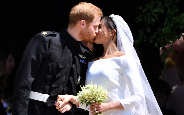 Közel 30 millió fontba, azaz 10,8 milliárd forintba is kerülhetett a brit királyi esküvő biztonsága