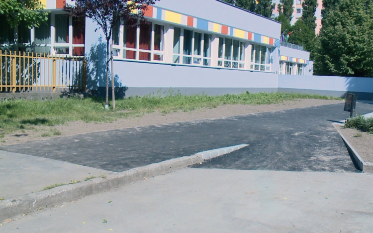 Járdafejlesztések Adyvárosban