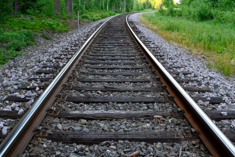 Két tehervonat ütközött össze Biatorbágynál, emiatt nem járnak a vonatok a győri vonalon