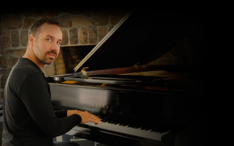 Magyar zenész nevéhez fűződik az Oscar-díjas Élősködők zenéjének hangszerelése