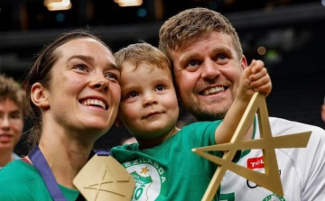 Kari Brattset Dale babát vár