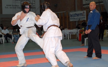 Két magyar arany és három bronz a korosztályos karate Eb-n