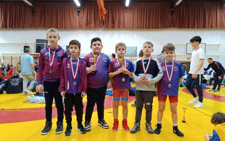 Megkezdték a versenyszezont a GYAC birkózói